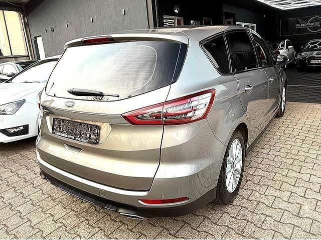 Gebraucht Ford S-MAX Titanium 179 PS (131 kW) 2016 Perlsilber (metallic) Van / Kleinbus