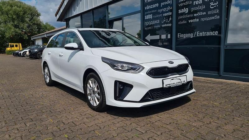 Weiß Gebraucht 2020 Kia XCeed Spirit SUV | 14.890 € (Guter Preis) - Bild 1/4