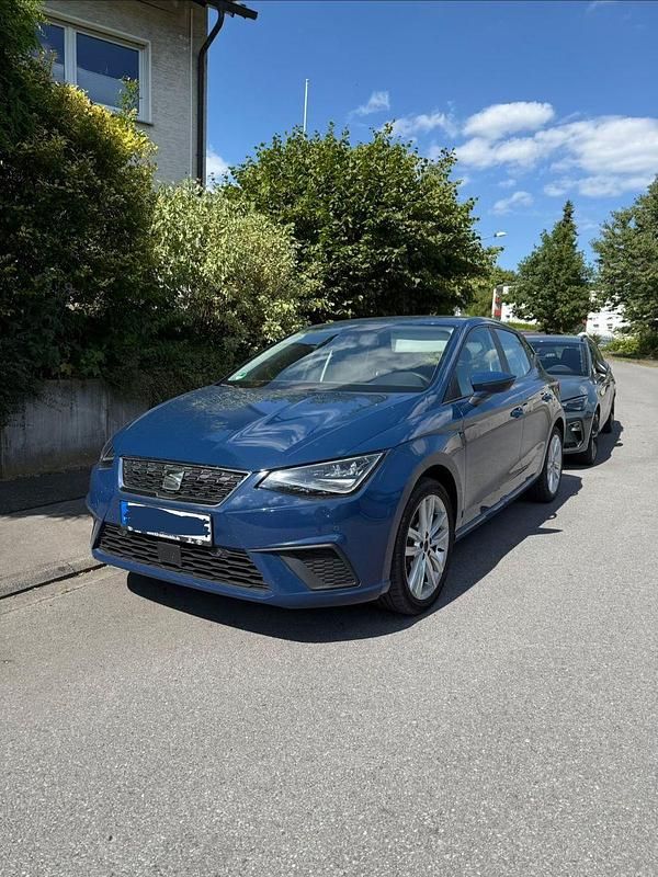 Blau Gebraucht 2017 Seat Ibiza Beats Kleinwagen | 12.000 € (Etwas zu teuer) - Bild 1/4