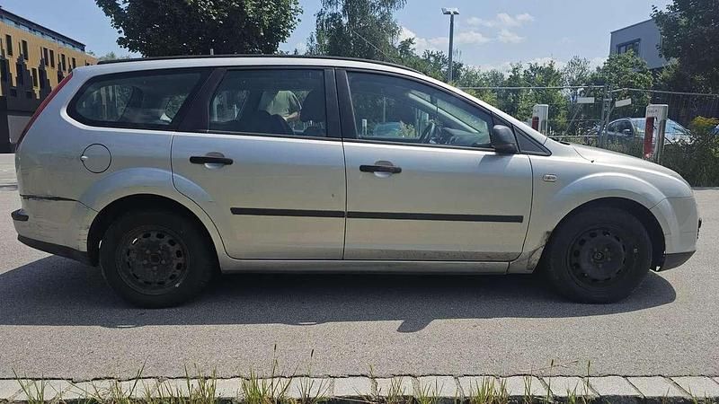 Gebraucht Ford Focus 80 PS (58 kW) 2005 Other Kombi
