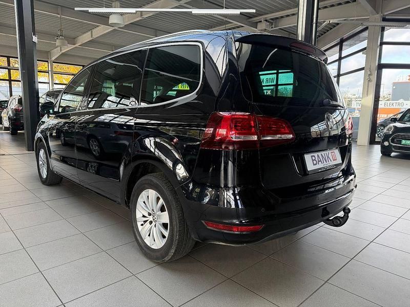 Gebraucht VW Sharan Comfortline 184 PS (135 kW) 2018 Schwarz Van / Kleinbus