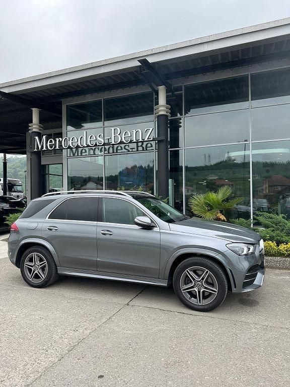 Grau Gebraucht 2020 Mercedes GLE300 SUV | 58.500 € (Teuer) - Bild 1/4