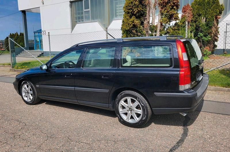 Gebraucht Volvo V70 163 PS (119 kW) 2003 Schwarz Kombi