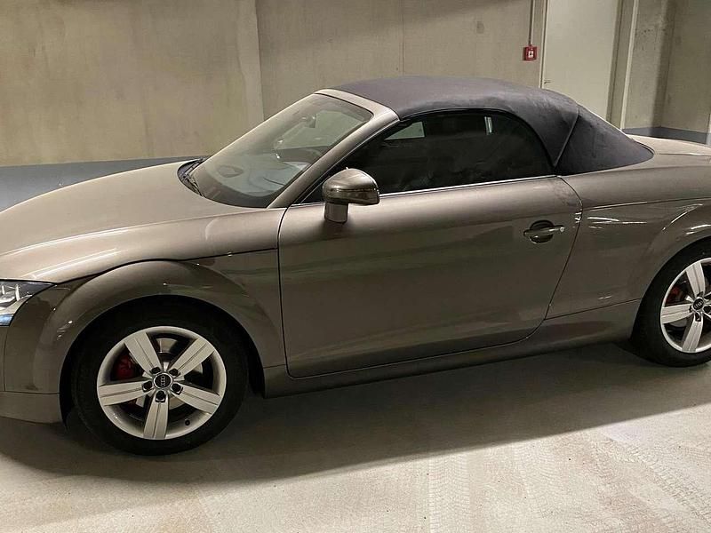 Gebraucht Audi TT Roadster 160 PS (117 kW) 2011 Grau Cabrio
