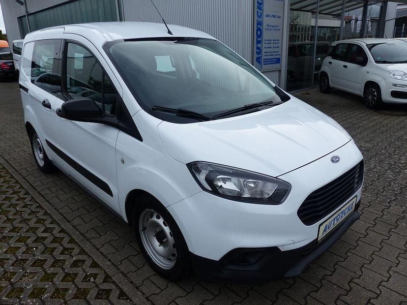Gebraucht Ford Courier 101 PS (74 kW) 2020 Weiß Van / Kleinbus