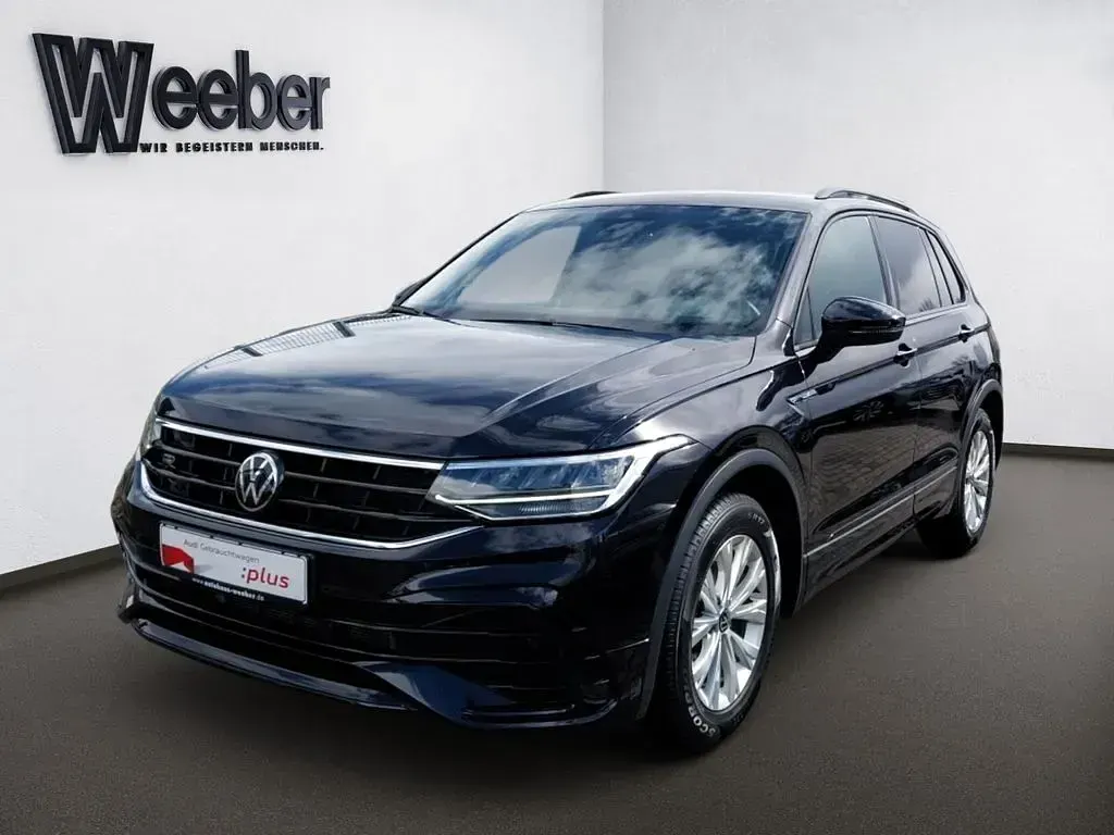 Second-hand VW Tiguan R-line 150 CP (110 kW) 2023 Negru SUV