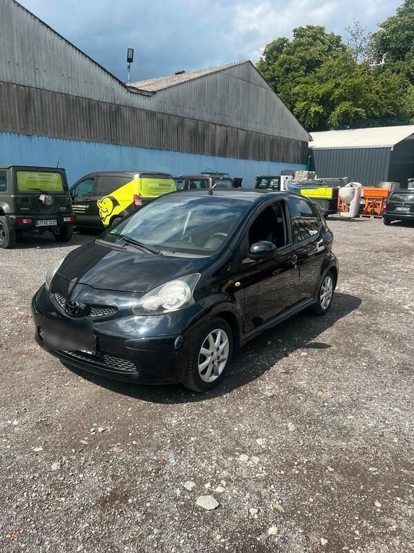 Schwarz Gebraucht 2006 Toyota Aygo Kleinwagen | 1.700 € - Bild 1/4