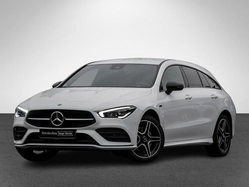 Gebraucht Mercedes CLA250e Shooting Brake AMG 160 PS (117 kW) 2020 Unilack polarweiß Kombi