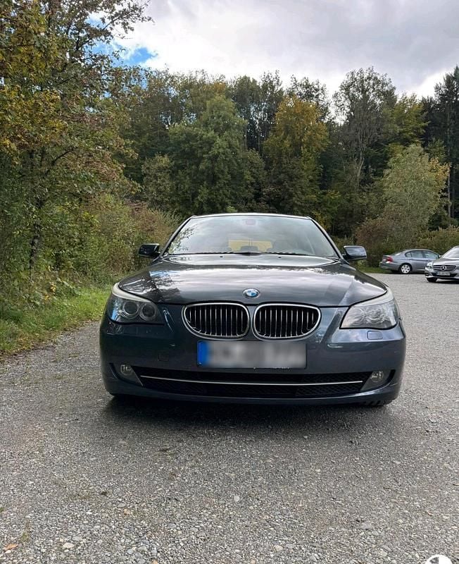 Gebraucht BMW 530 220 PS (161 kW) 2008 Blau Limousine