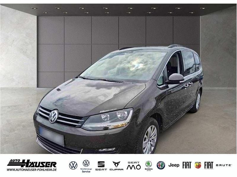 Braun Gebraucht 2020 VW Sharan Comfortline Van / Kleinbus | 25.985 € (Guter Preis) - Bild 1/4