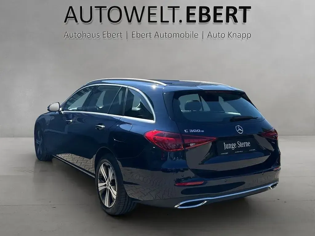 Gebraucht Mercedes C300e Business 204 PS (150 kW) 2022 Cavansitblau Limousine