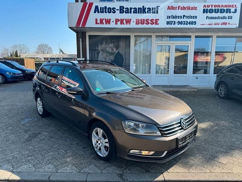 Gebraucht VW Passat Trendline 140 PS (102 kW) 2013 Schwarz Limousine