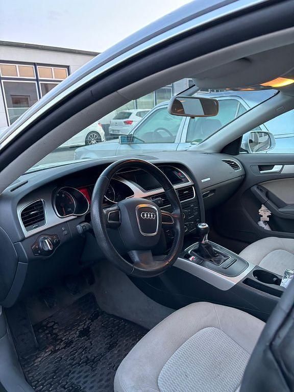 Gebraucht Audi A5 Sportback 179 PS (131 kW) 2010 Silber Kleinwagen
