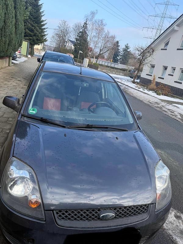 Gebraucht Ford Fiesta 51 PS (37 kW) 2008 Schwarz Kleinwagen