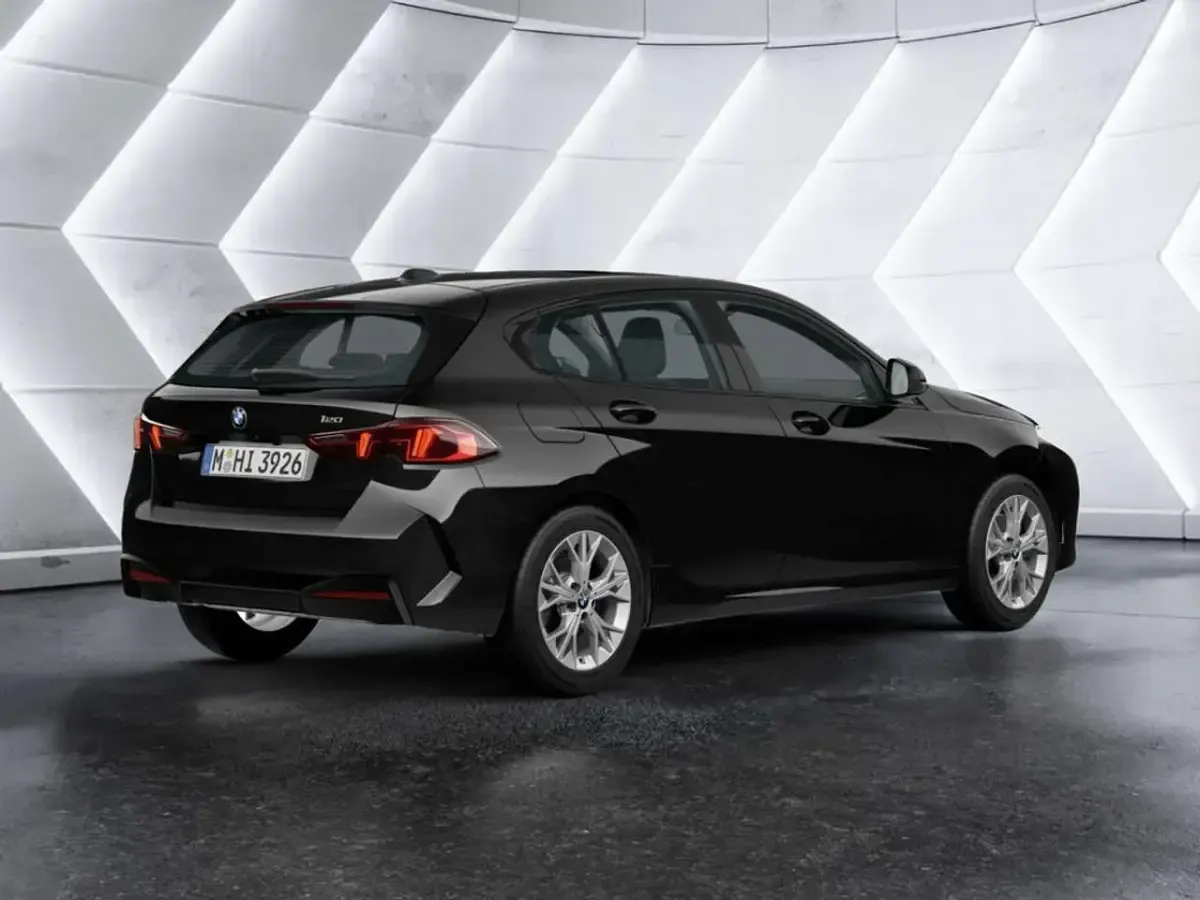 Neu BMW 120 170 PS (125 kW) 2026 Schwarz ii Kleinwagen