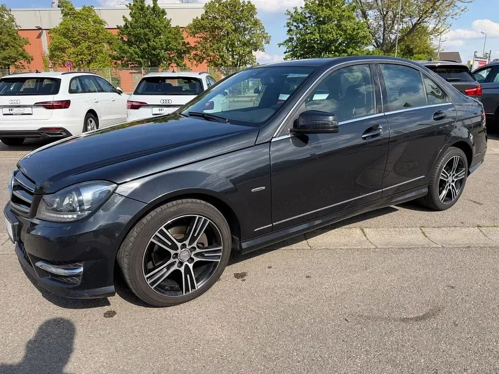 Gebraucht Mercedes C220 AMG 170 PS (125 kW) 2013 Schwarz Limousine