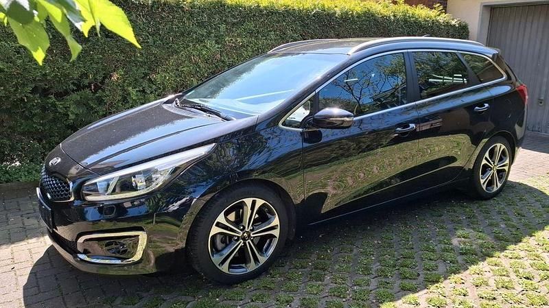 Schwarz Gebraucht 2017 Kia Ceed Sportswagon Kombi | 13.200 € (Fairer Preis) - Bild 1/4