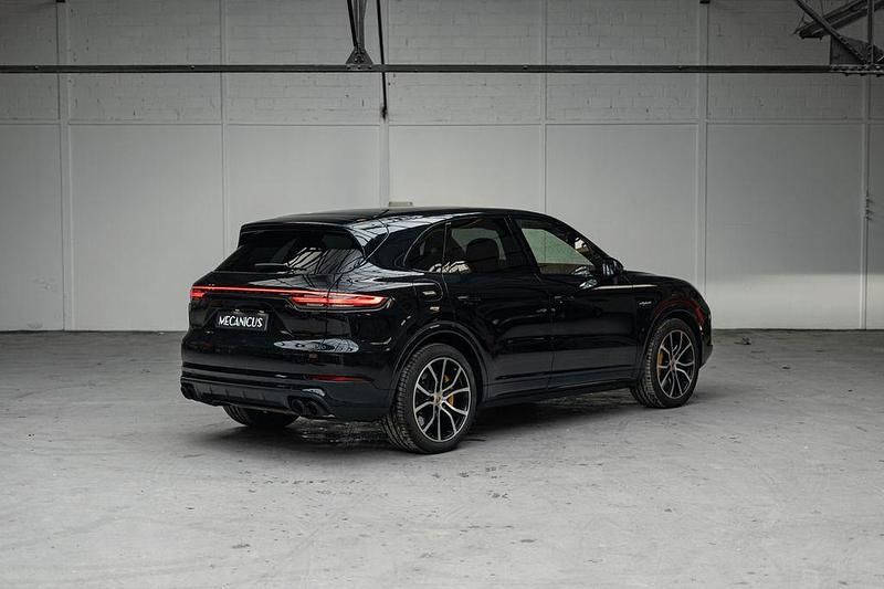 Gebraucht Porsche Cayenne Turbo S 549 PS (403 kW) 2020 Schwarz SUV