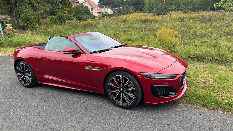 Rot Gebraucht 2024 Jaguar F-Type Cabrio | 95.900 € (Teuer) - Bild 1/4