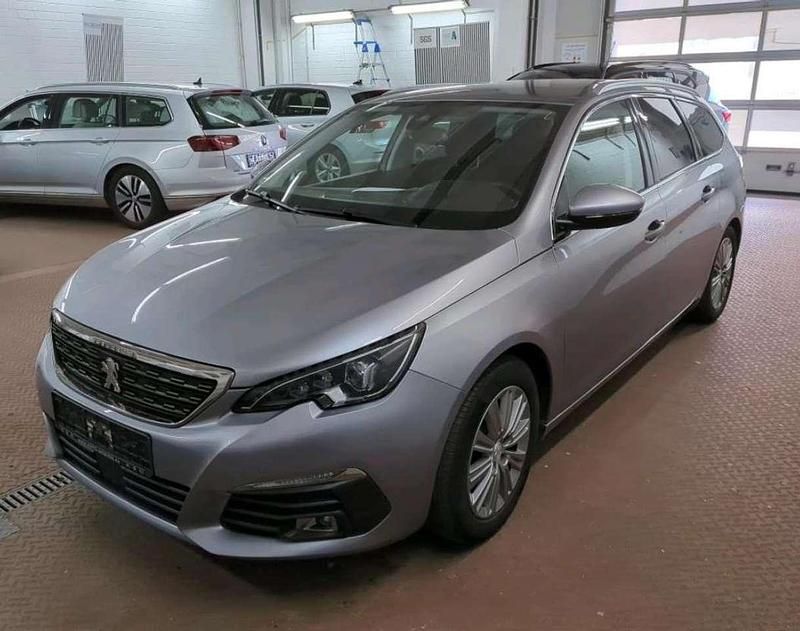 Grau Gebraucht 2021 Peugeot 308 Allure Kombi | 12.885 € (Superpreis) - Bild 1/4