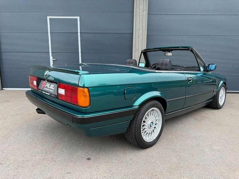 Gebraucht BMW 320 Cabriolet Performance 129 PS (94 kW) 1991 Grün Cabrio