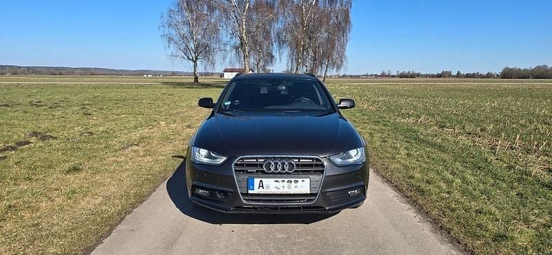 Gebraucht Audi A4 Ambiente 177 PS (130 kW) 2014 Schwarz Kombi