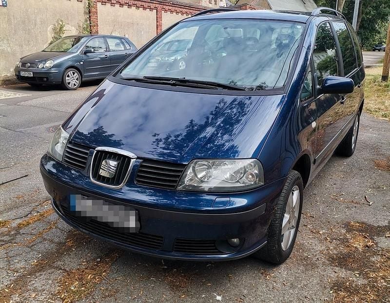 Blau Gebraucht 2005 Seat Alhambra Van / Kleinbus | 2.250 € (Guter Preis) - Bild 1/4