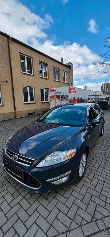 Gebraucht Ford Mondeo 140 PS (102 kW) 2013 Grau Kombi