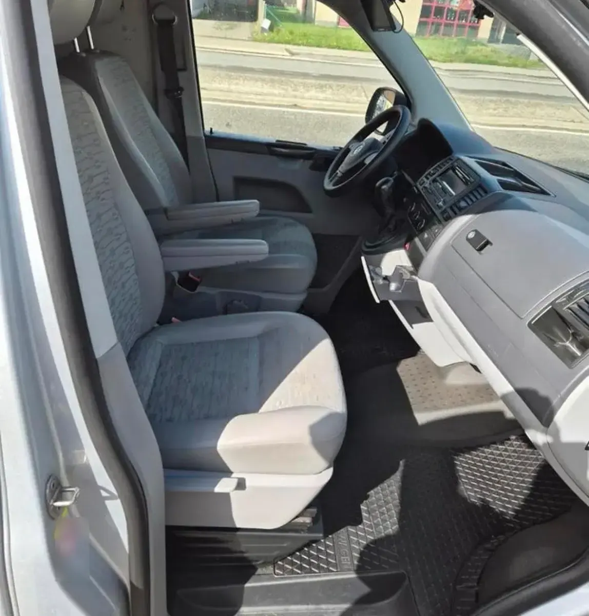 Używany VW Transporter 140 KM (102 kW) 2012 Szary Van