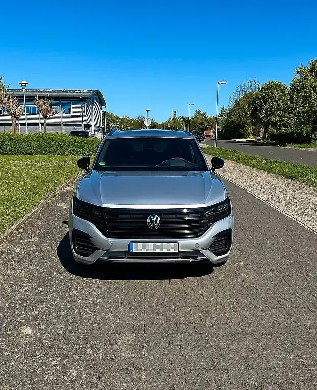 Gebraucht VW Touareg 286 PS (210 kW) 2019 Silber SUV