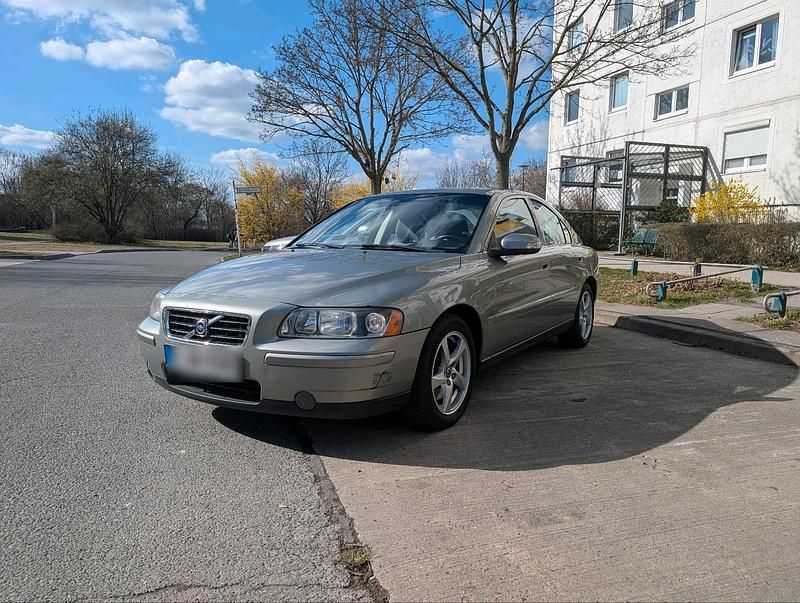 Gebraucht Volvo S60 140 PS (102 kW) 2006 Silber Limousine