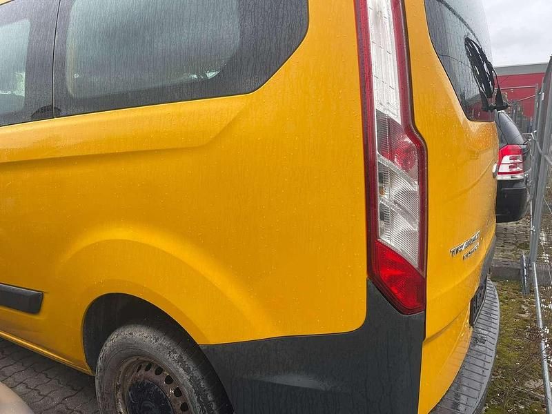 Gebraucht Ford Tourneo 125 PS (91 kW) 2015 Chrome yellow number 2 Kombi