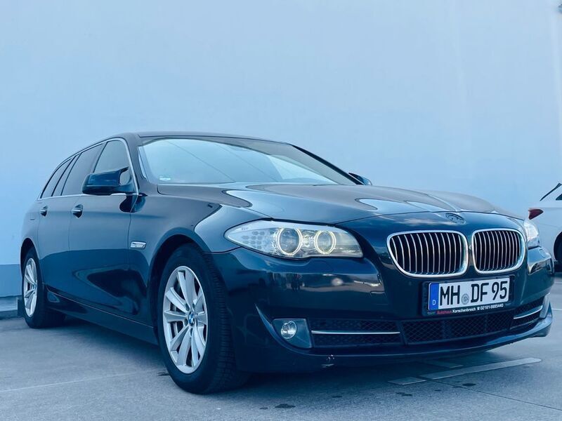 Schwarz Gebraucht 2010 BMW 525 Sport Line Kombi | 7.999 € (Fairer Preis) - Bild 1/4