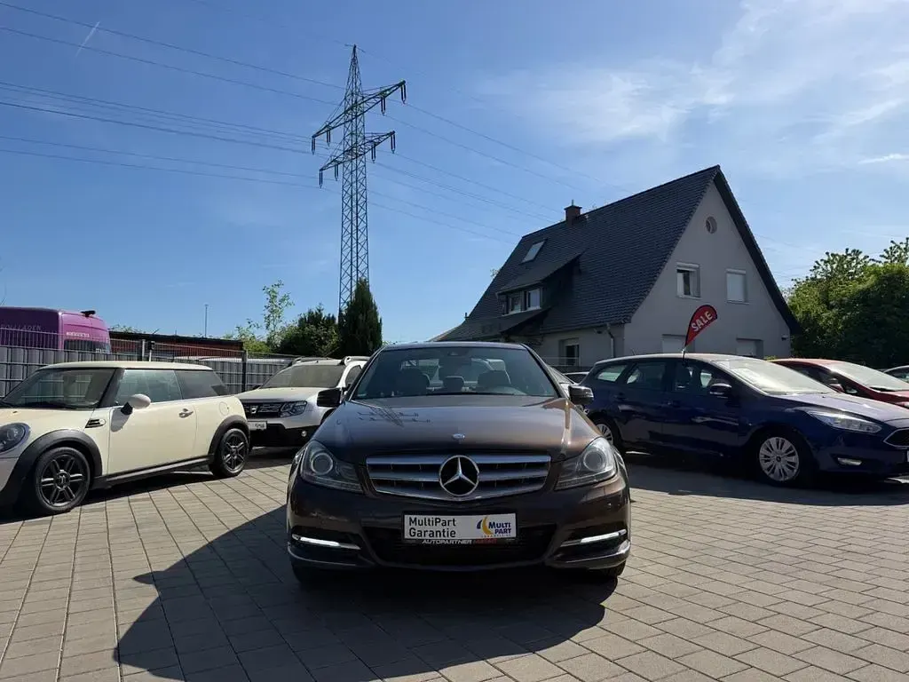 Gebraucht Mercedes C300 231 PS (169 kW) 2014 Dolomitbraun Limousine