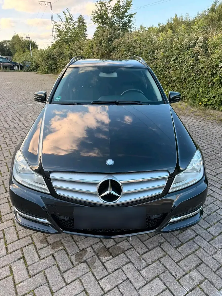 Gebraucht Mercedes C220 170 PS (125 kW) 2012 Schwarz Kombi