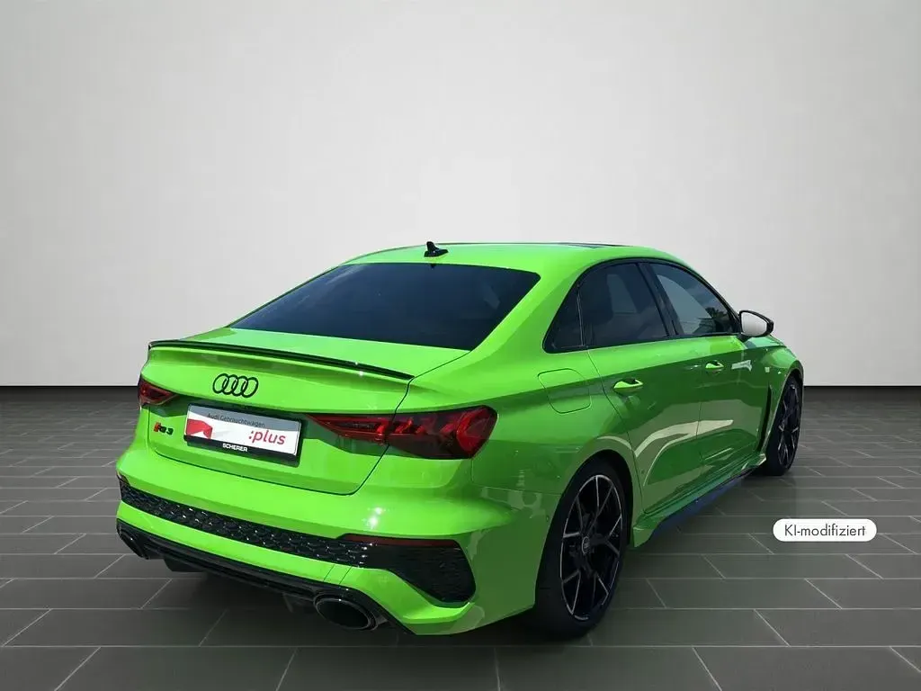 Gebraucht Audi RS3 Comfort 400 PS (294 kW) 2022 Kyalamigrün Limousine