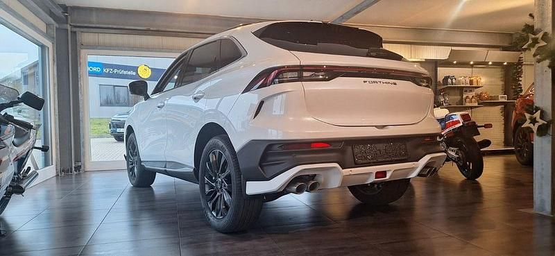 Neu DFSK Forthing 5 177 PS (130 kW) 2025 Weiß SUV