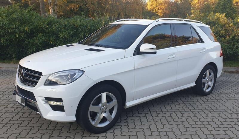 Weiß Gebraucht 2013 Mercedes ML350 AMG SUV | 21.500 € (Fairer Preis) - Bild 1/4