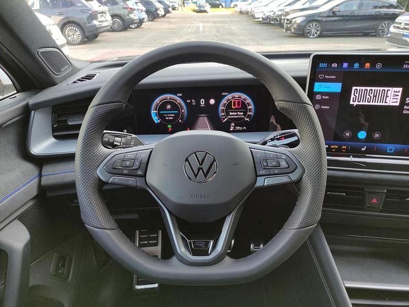 Gebraucht VW Tayron R-line 150 PS (110 kW) 2025 Grenadillschwarz metallic SUV
