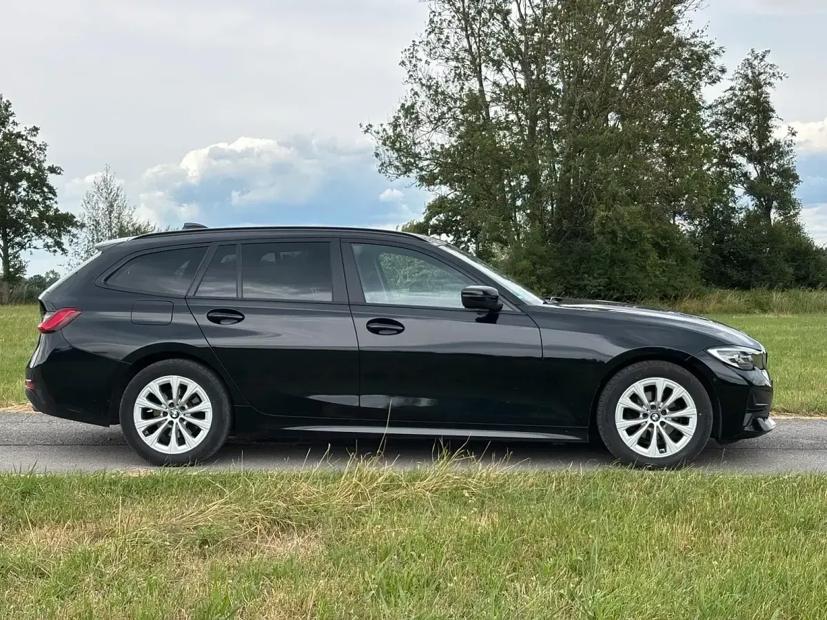 Gebraucht BMW 318 150 PS (110 kW) 2020 Schwarz Kombi