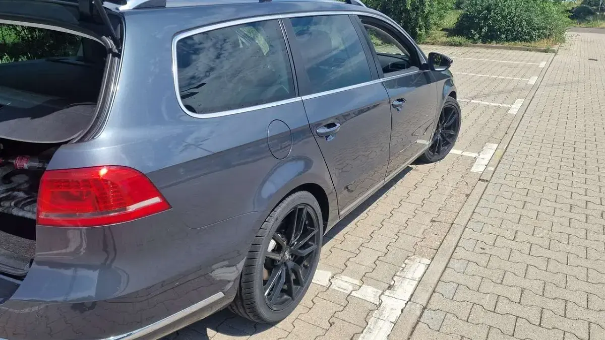 Gebraucht VW Passat Edition 143 PS (105 kW) 2014 Grau Kombi