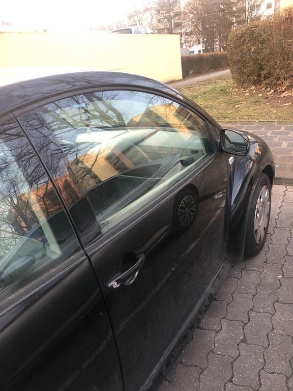 Gebraucht VW New Beetle 75 PS (55 kW) 2001 Schwarz Kleinwagen