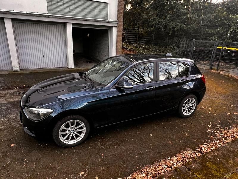 Gebraucht BMW 114 102 PS (75 kW) 2014 Blau Kleinwagen