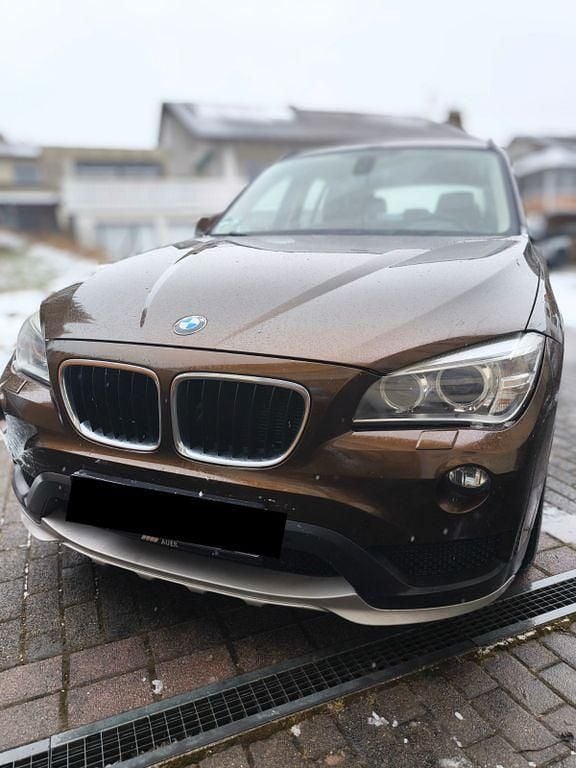 Braun Gebraucht 2014 BMW X1 SUV | 8.300 € (Superpreis) - Bild 1/4