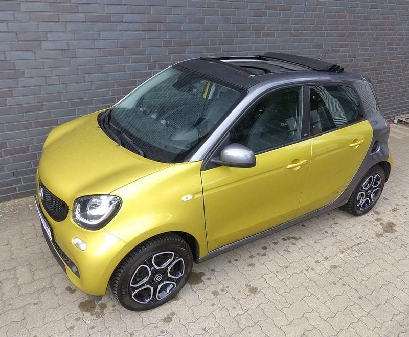 Gelb/grau Gebraucht 2019 Smart ForFour Prime Kleinwagen | 12.995 € (Fairer Preis) - Bild 1/4