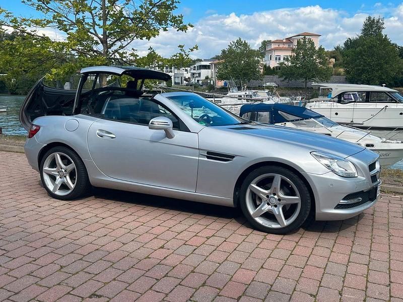 Gebraucht Mercedes SLK200 184 PS (135 kW) 2011 Silber Cabrio