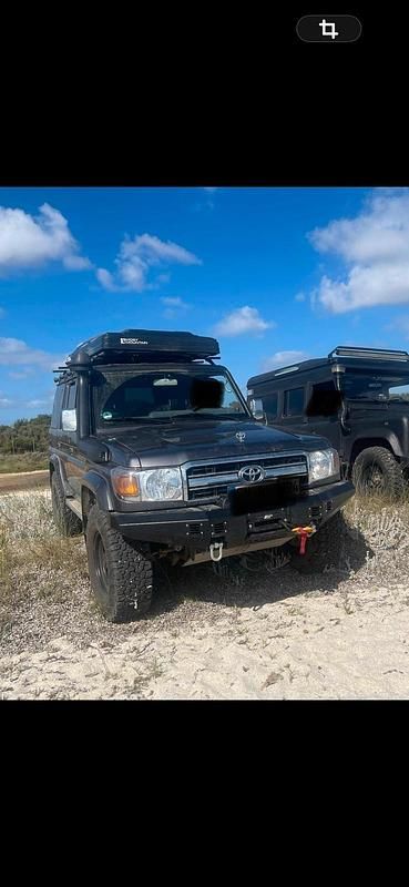 Grau Gebraucht 2022 Toyota Land Cruiser SUV | 78.000 € - Bild 1/4