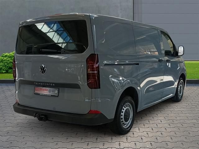 Neu VW T7 150 PS (110 kW) 2026 Grau Van
