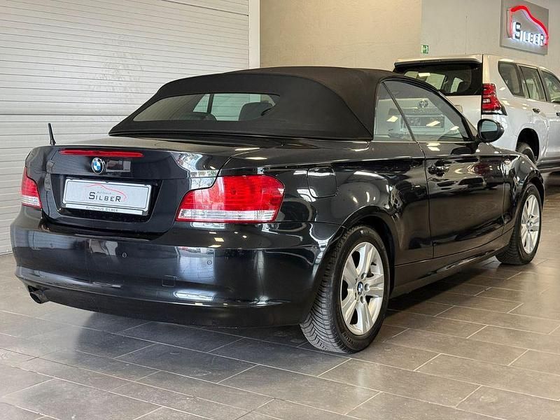 Gebraucht BMW 118 Cabriolet Advantage 143 PS (105 kW) 2010 Schwarz Cabrio