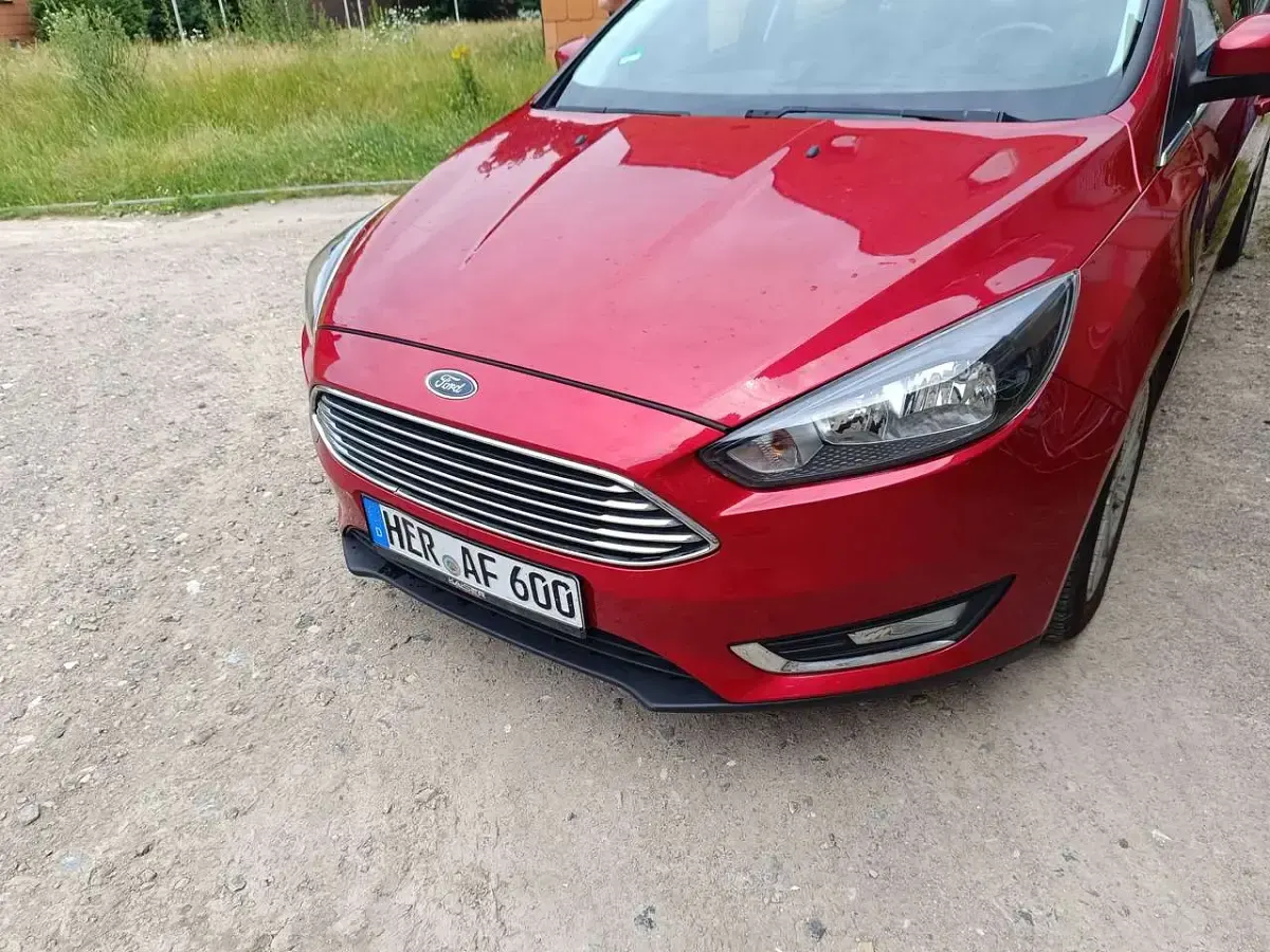 Gebraucht Ford Focus ST-Line 120 PS (88 kW) 2017 Rot Kombi